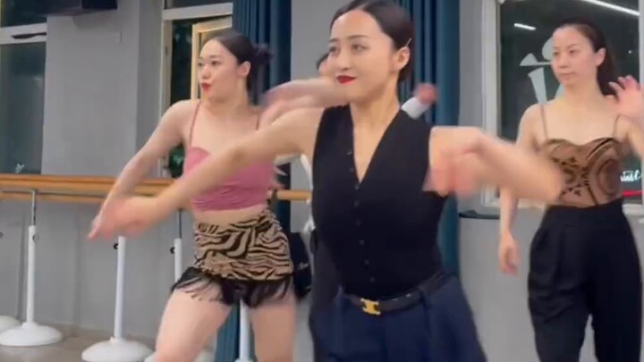 Who can be more handsome than me when dancing Latin in pants? I can be straight or gay...