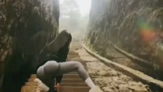 黄山迎客松一线天广场舞