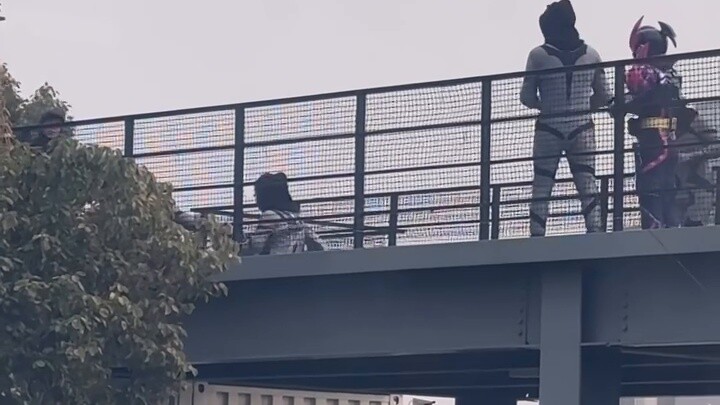 The latest Armor Hero 6 shooting site Reuters, the leather case is exposed