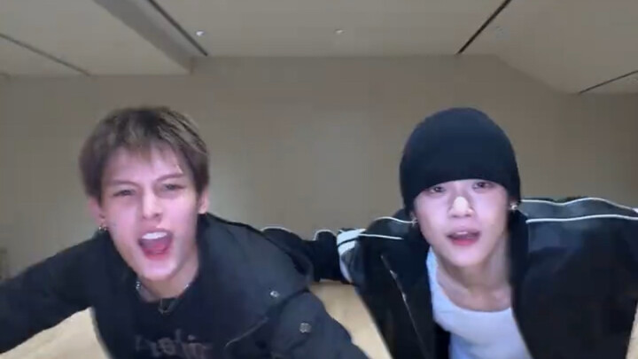 Zhao Yufan × Choi Yeon-jun FaSHioN Challenge ❤️‍🔥💥 pull up #SeniorYEONJUN #ZhaoYufan 251228