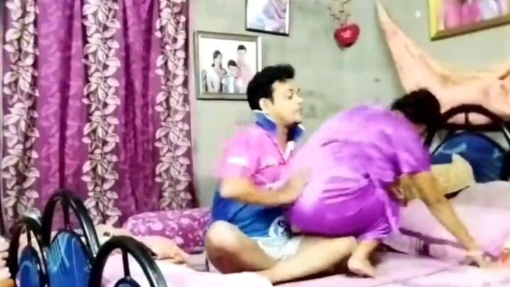 বউ কি করলো দেখুন