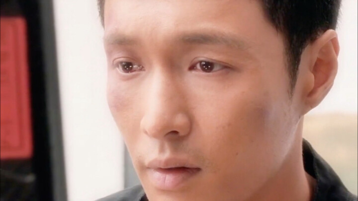 นักแสดงเด็กวัย 6 ขวบปลอบใจจางอี้ซิงอย่างเป็นกันเอง เด็กๆ มีความสามารถในการมอบความรักติดตัวมาแต่กำเนิ