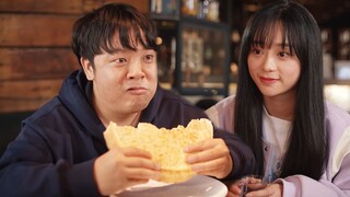 陈翔六点半：饼之大，一嘴吞不下！