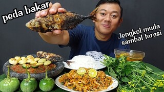 JENGKOL MUDA MENTAH + SAMBAL TERASI MENTAH + IKAN ASIN PEDA BAKAR + SAYUR ASEM  + KAHU KOHU +LALAPAN