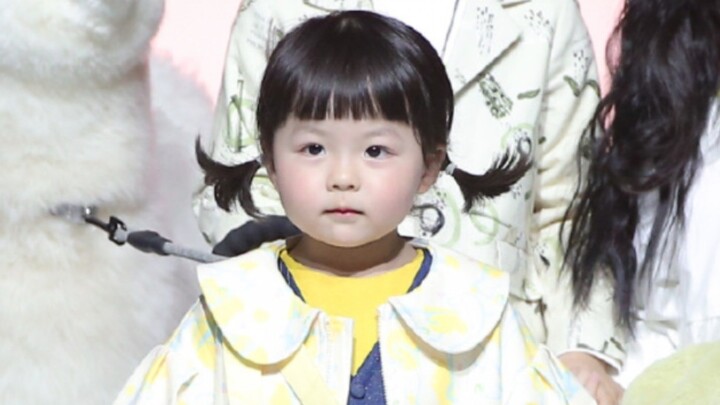 Maru Maru is participating in Shanghai Fashion Week! I didn't expect this performance, so happy!