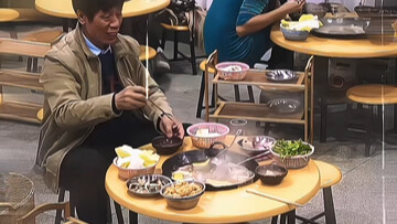 للإنسان ثلاثة آلاف مرض من الولادة إلى الشيخوخة، وحده الحنين لا دواء له.