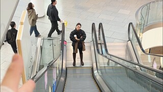 Don't make your girlfriend angry at the mall.