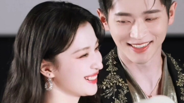 (Cheng Lei × Wang Churan) Drama-Watching Group Mashup: Those two front teeth are chilled again! Addi