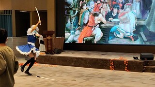 Sakuya performs Cossack sword dance [Jilin THO]