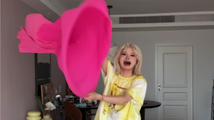 Fan @mở hộp quần áo của tôi! Cùng xem các bạn fan phát cuồng vì điều gì nhé hahahaha