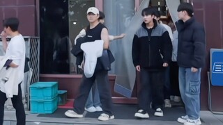 Nuansa kekeluargaan yang unik dari hiburan rumah tangga memiliki posisi C tersendiri setiap hari