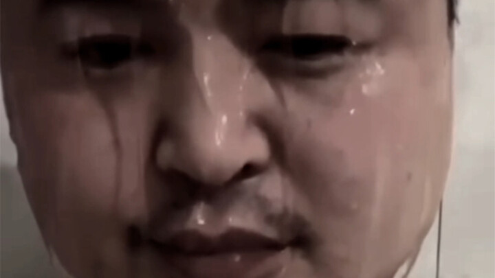 Bạn buồn rồi à, bạn buồn thì tôi cũng buồn luôn.