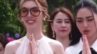 ทั้งโลกกำลังร่วมมือกับสุนัขโกลเด้นรีทรีฟเวอร์เพื่อเข้าใกล้ 00