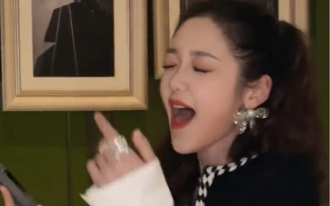 【สุดป่วน】 ซีหลินหนีกั๋วร้องเพลงเพราะมาก!