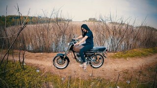 NGINTIP ORANG PACARAN SAMBIL NAIK MOTOR KLASIK