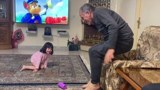 An Iranian guy brought his Chinese daughter home, and her Iranian husband was as happy as a child!
