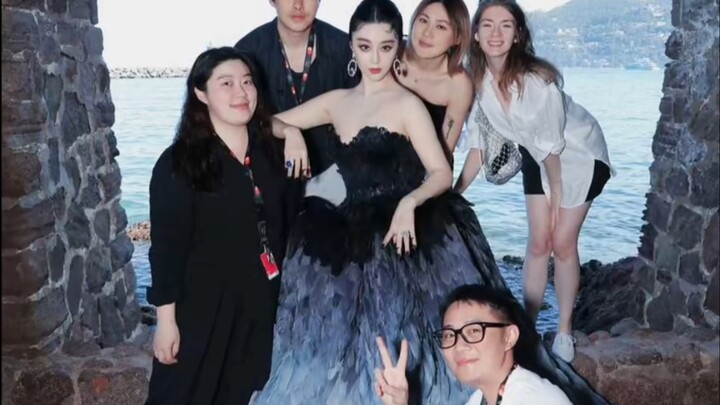 ยามยากจึงเห็นน้ำใจแท้! ใครจะมาห้อมล้อมตอนคุณอยู่บนจุดสูงสุด แต่กลับทิ้งคุณให้เดียวดายตอนตกอับ?