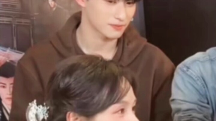 اللقطة الأولى حلوة وعذبة بحق!