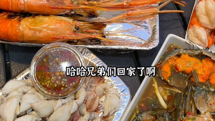 A Laima: Indulging in a Seafood Feast at a Luxury Neighborhood Market in Thailand