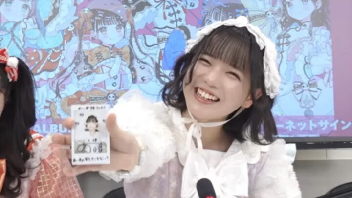 Betapa canggungnya dd saat meet and greet online (´-﹏-`；)