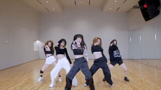 LE SSERAFIM ANTIFRAGILE Dance Practice Moving version