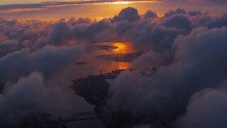 “Saya mendengar bahwa dewa cahaya tinggal di awan.”