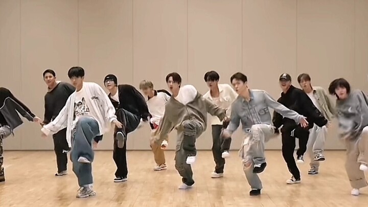 An elegant person, but in the style of the god of music.