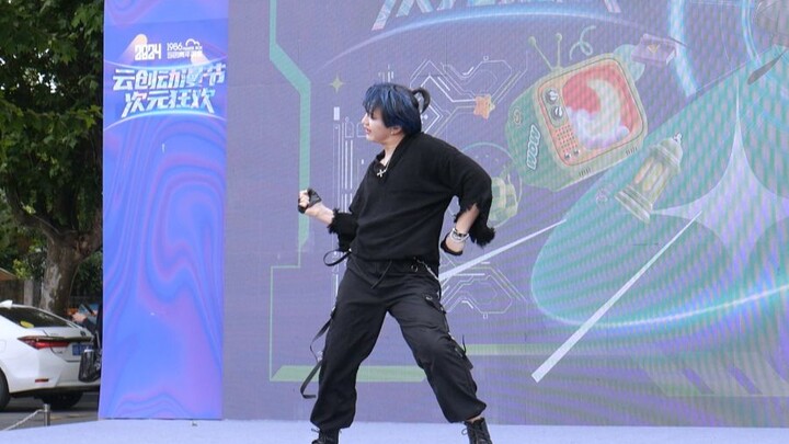 "Beyond the Way," which even made the judges cheer—this is fusion choreography.