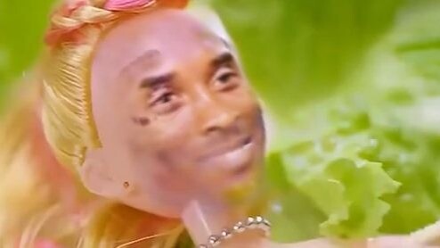 Nhà của Lao Đại: Nhà hàng Thần Nhân