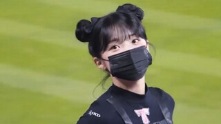 充满青春荷尔蒙的赛场，啦啦队长李多惠