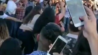 请给这个男人颁个诺贝尔和平奖