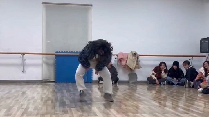 When I dance money in front of a group of people | Social awesomeness - university club exam