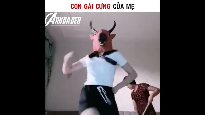 Con Gái Cưng Của Mẹ