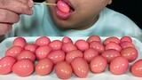 [Vlog Ẩm Thực] Ăn và nghe tiếng của những quả trứng kho màu hồng!