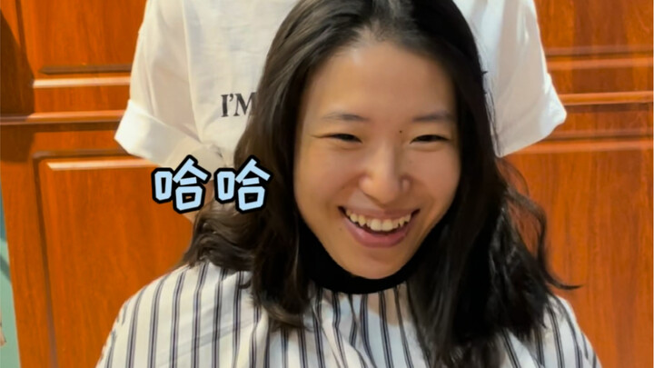 【湾仔码头剪头】男发馆频繁出现这么多女孩子，到底是道德的沦丧还是人性的扭曲。欢迎收看今日说发