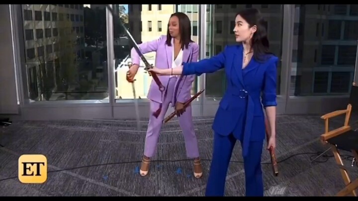 Liu Yifei casually flicks her sword—so smooth!