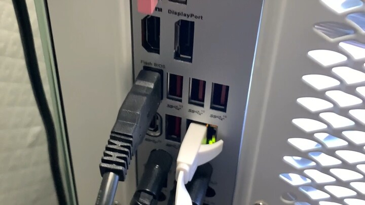 Is this the motherboard after liquid nitrogen treatment?