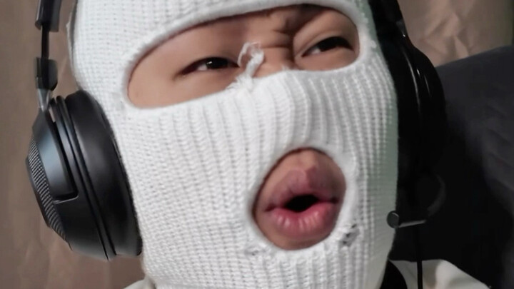 เมื่อคุณเห็นสติกเกอร์ลี่จวินใน CS2