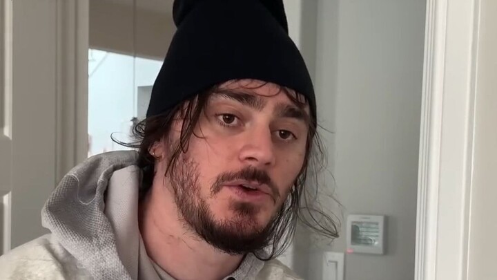 On how easy it is for men to become friends: