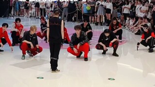 Shenyang team takes part! HOT-SEVENTEEN random dance roadshow