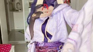 Jenderal Thunder? Seperti inikah rupa sang Jenderal? Apa kau bengkok? Hahahaha kau cosplay bengkok.