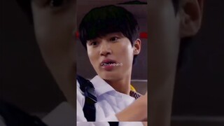 He was there to save her💚🥰 Moment before Sol's accident 🥺 Lovely Runner#lovelyrunner#kdrama#shorts
