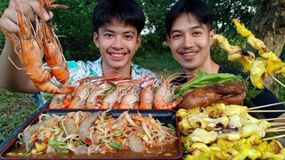 ตำกุ้งดองสุดเด็ด กุ้งเผาตัวใหญ่ๆ ไก่ต้มนํ้าปลา หมึกย่างเสียบไม้ มาแซ่บๆด้วยกันนะครับ.