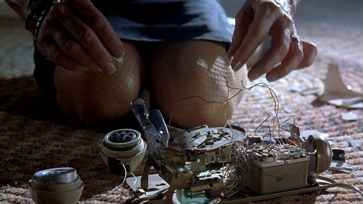 [Brother Yue] The physics teacher is kidnapped and trapped in a secret room—how can he escape using 