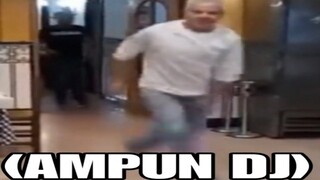 meme absurd yang saya temukan di ampun dj