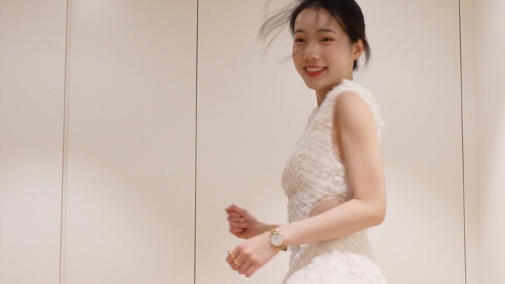 أيضًا يمكنني أن أكون سعيدة طوال اليوم فقط لأنني اشتريت فستانًا جميلًا! | لا تفوِّتي هذا الدليل لإهدا