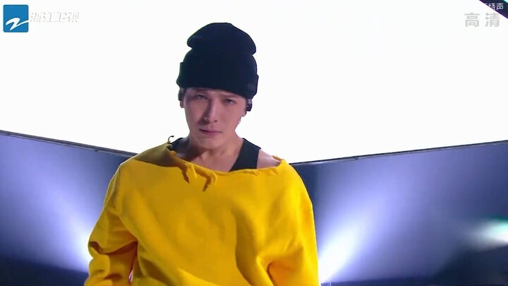 Jackson Wang’s “Titanic” dance is so amazing! So handsome, thank you!