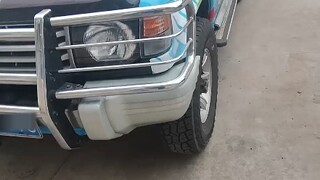 سأذهب إلى فتيات الموسيقى الهادئة، سأذهب إلى الوعاء الأزرق والأبيض