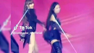 OMG JENLISA😳🤧