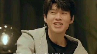 Ủng hộ Lưu Như, không có trật tự nào mà không có quy tắc. Chàng trai đã bênh vực cô gái kia, cậu nên